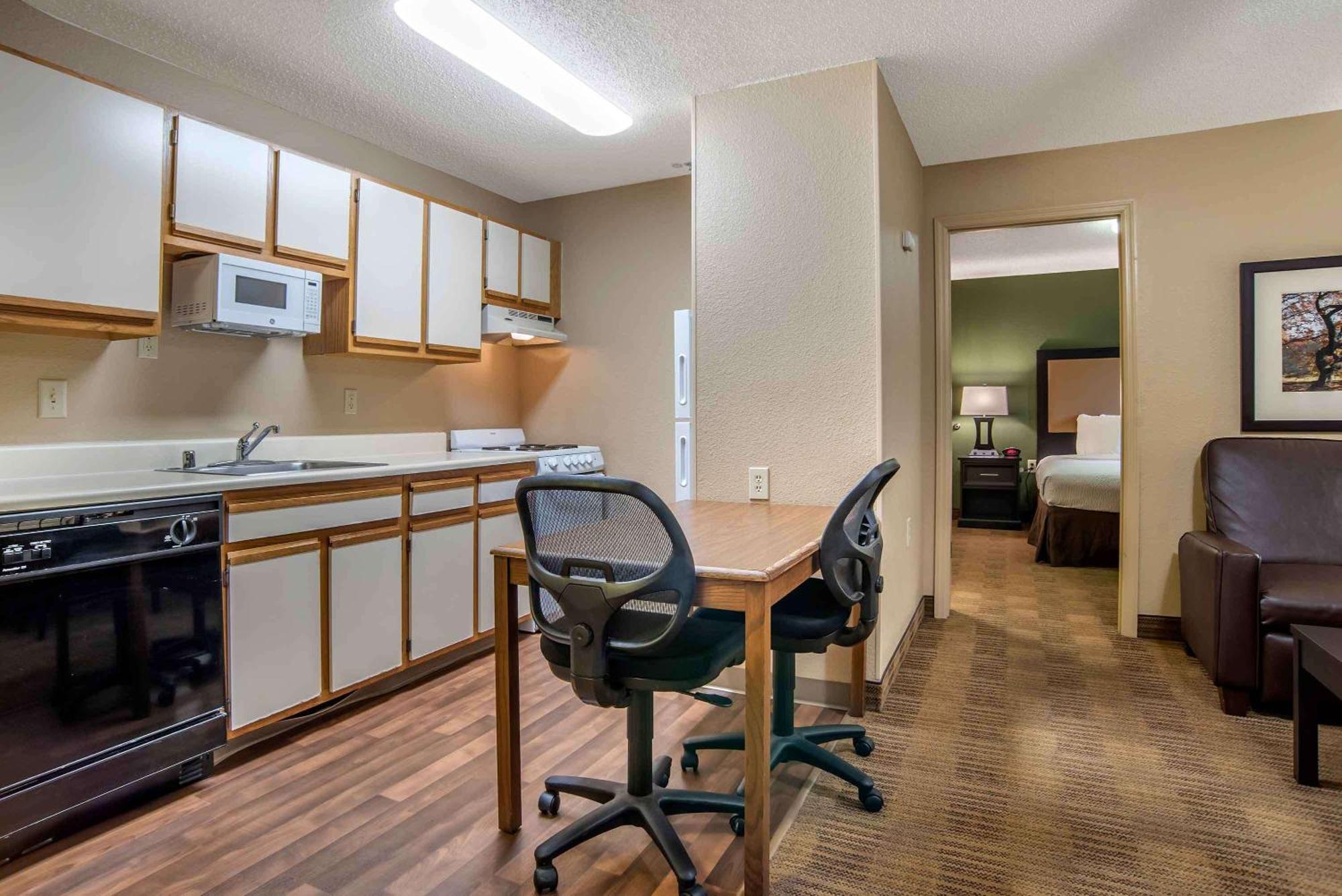 Extended Stay America Suites - Cleveland - Middleburg Heights Exterior foto